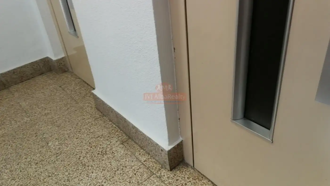 Außenansicht von Büro zur Miete in Albacete mit Klimaanlage