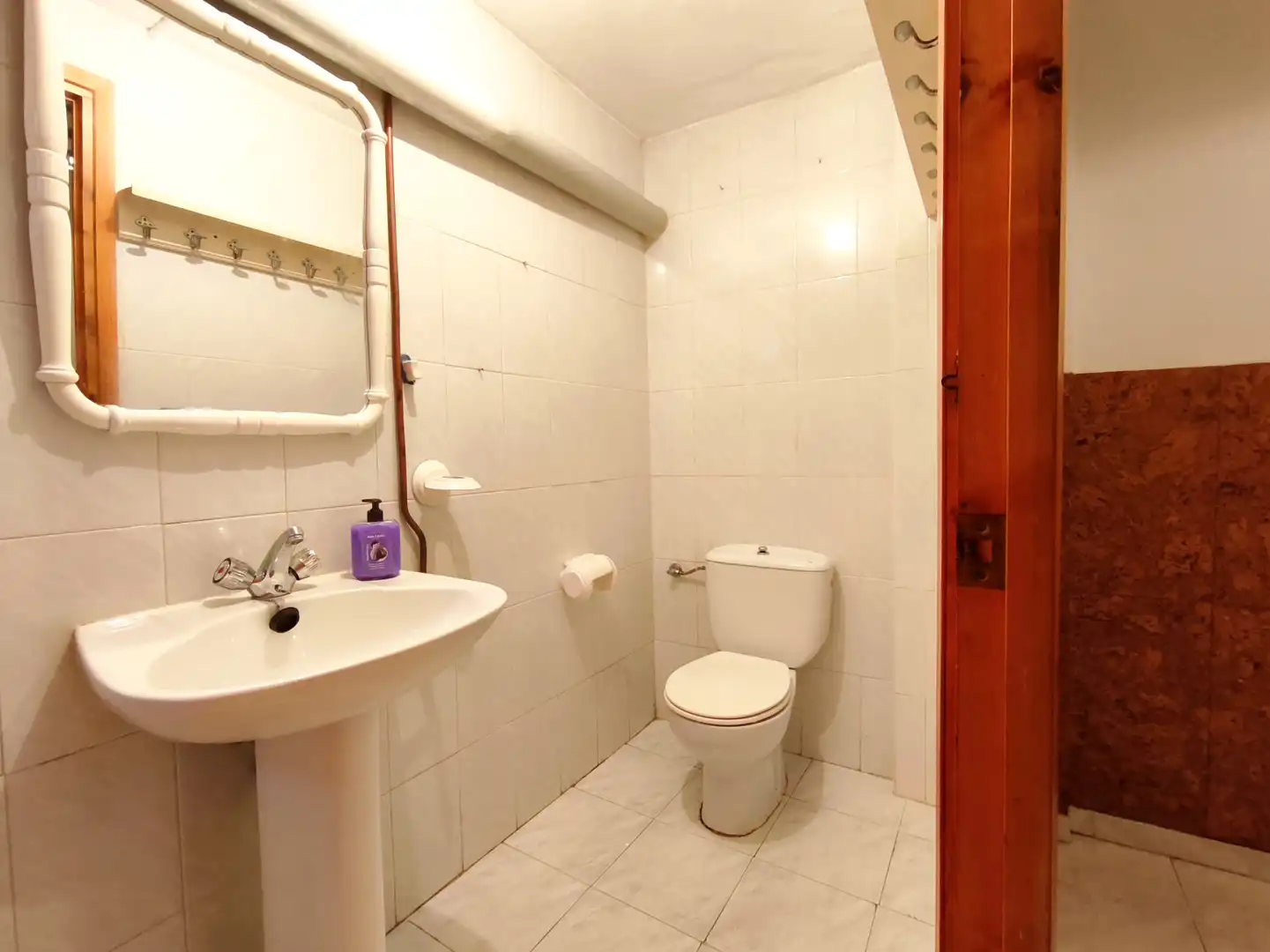 Bany de Casa o xalet en venda en  Logroño amb Calefacció, Jardí privat i Parquet