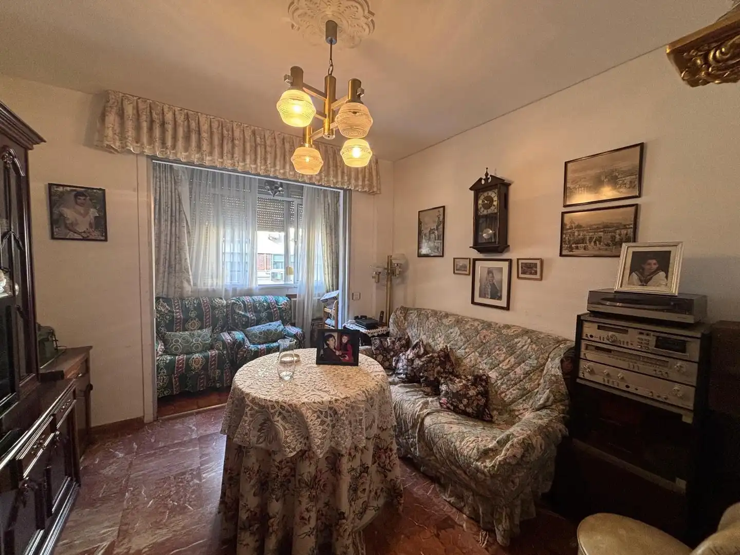 Living room of Flat for sale in Sevilla  with Air Conditioner, Heating and Terrace