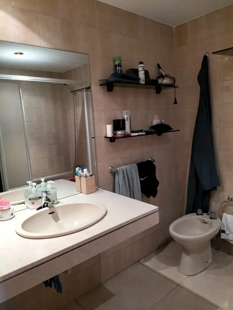 Bathroom of Flat for share in Madrid  with Air Conditioner, Heating and Furnished