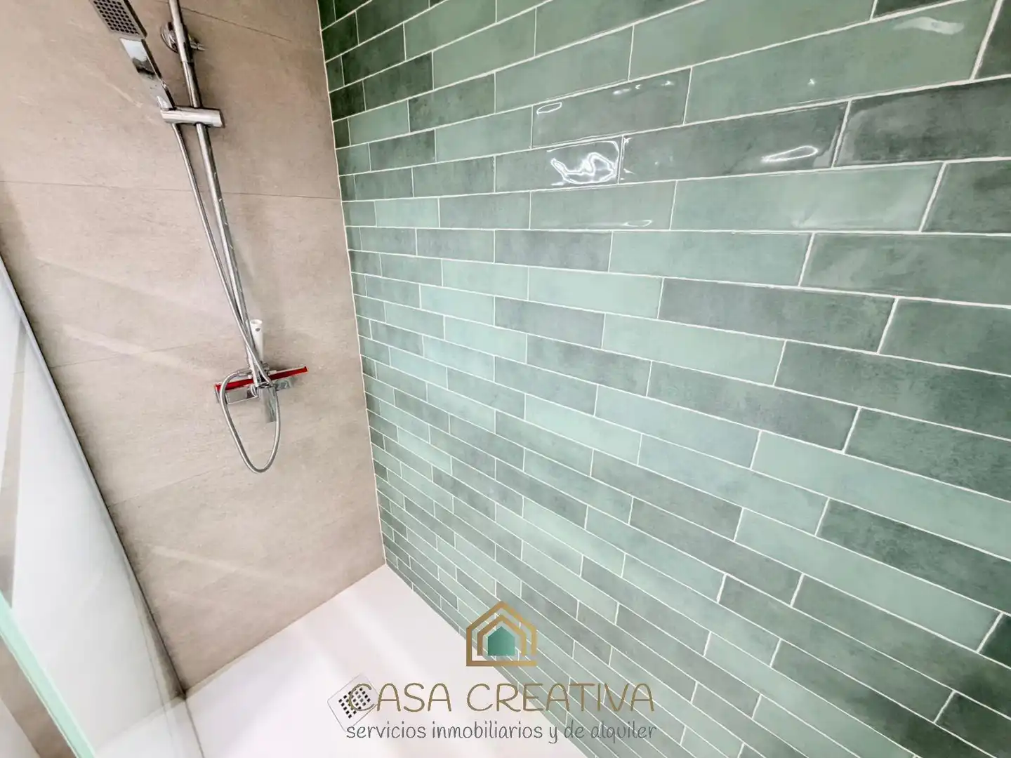Baño de Piso de alquiler en Valencia con Aire acondicionado, Calefacción y Terraza