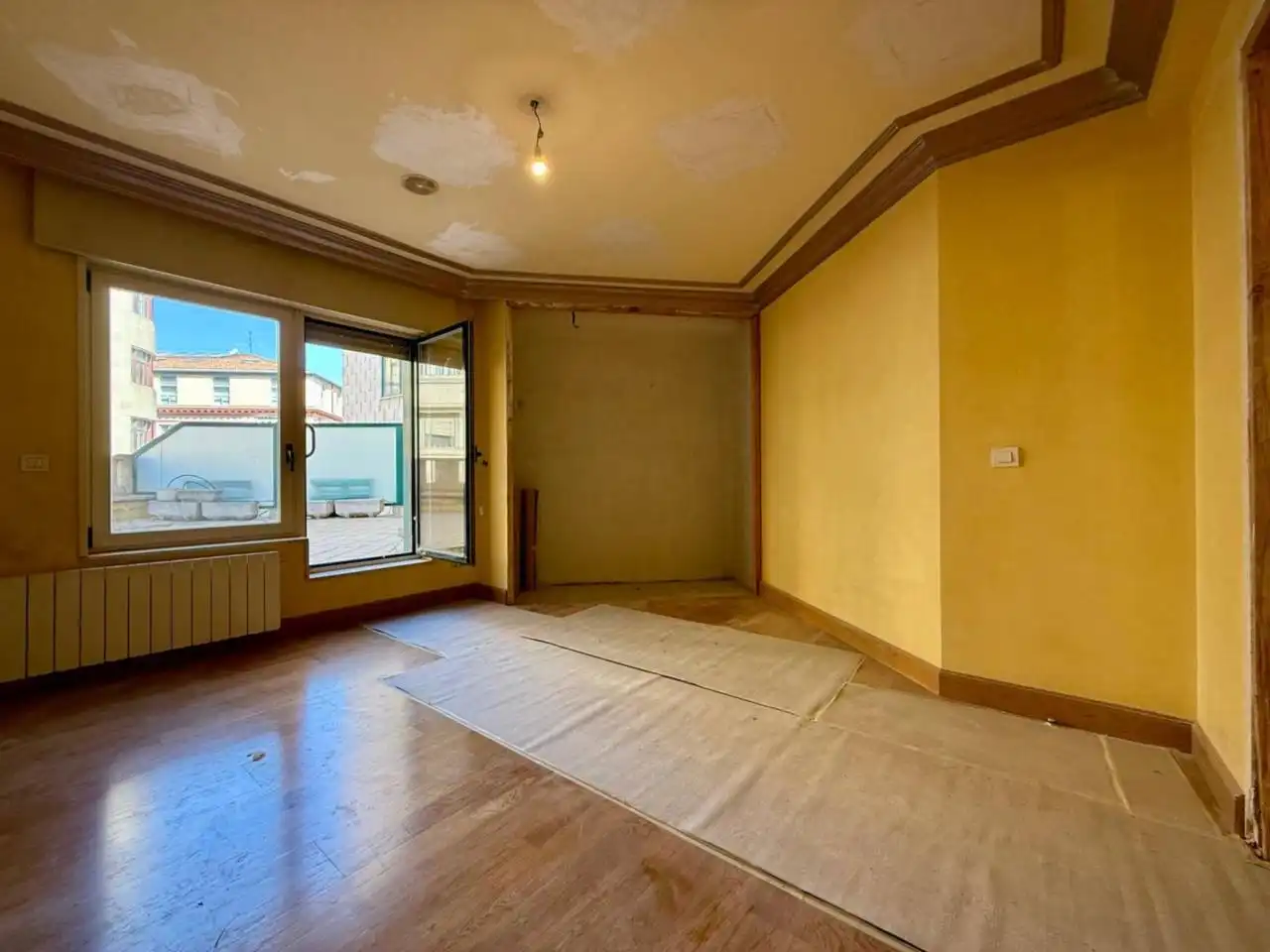 Piso en venta en Burgos con Calefacción, Parquet y Terraza