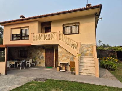 Vista exterior de Casa o xalet en venda en Curtis amb Calefacció i Jardí privat