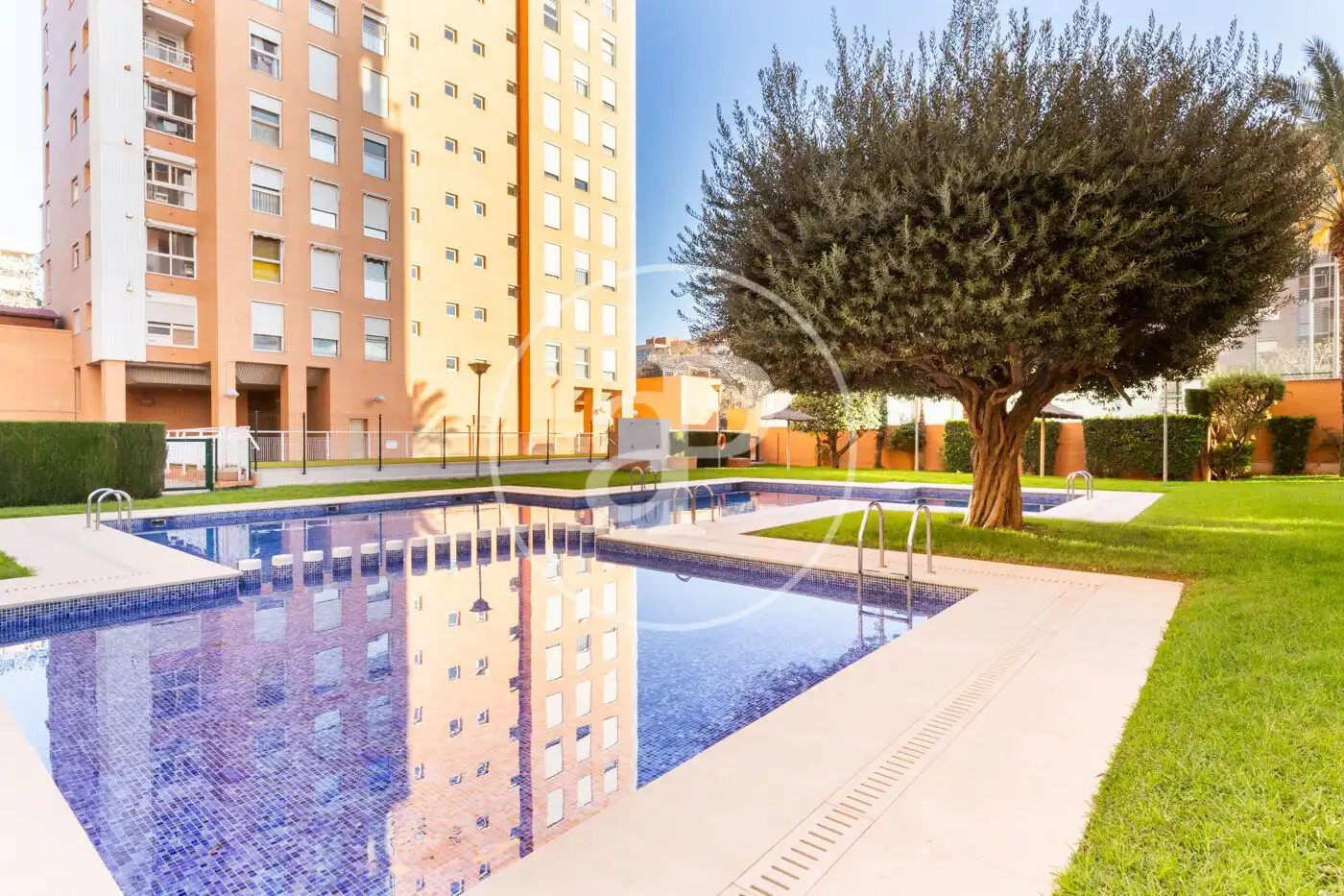 Piscina de Dúplex en venta en Valencia con Aire acondicionado, Calefacción y Terraza