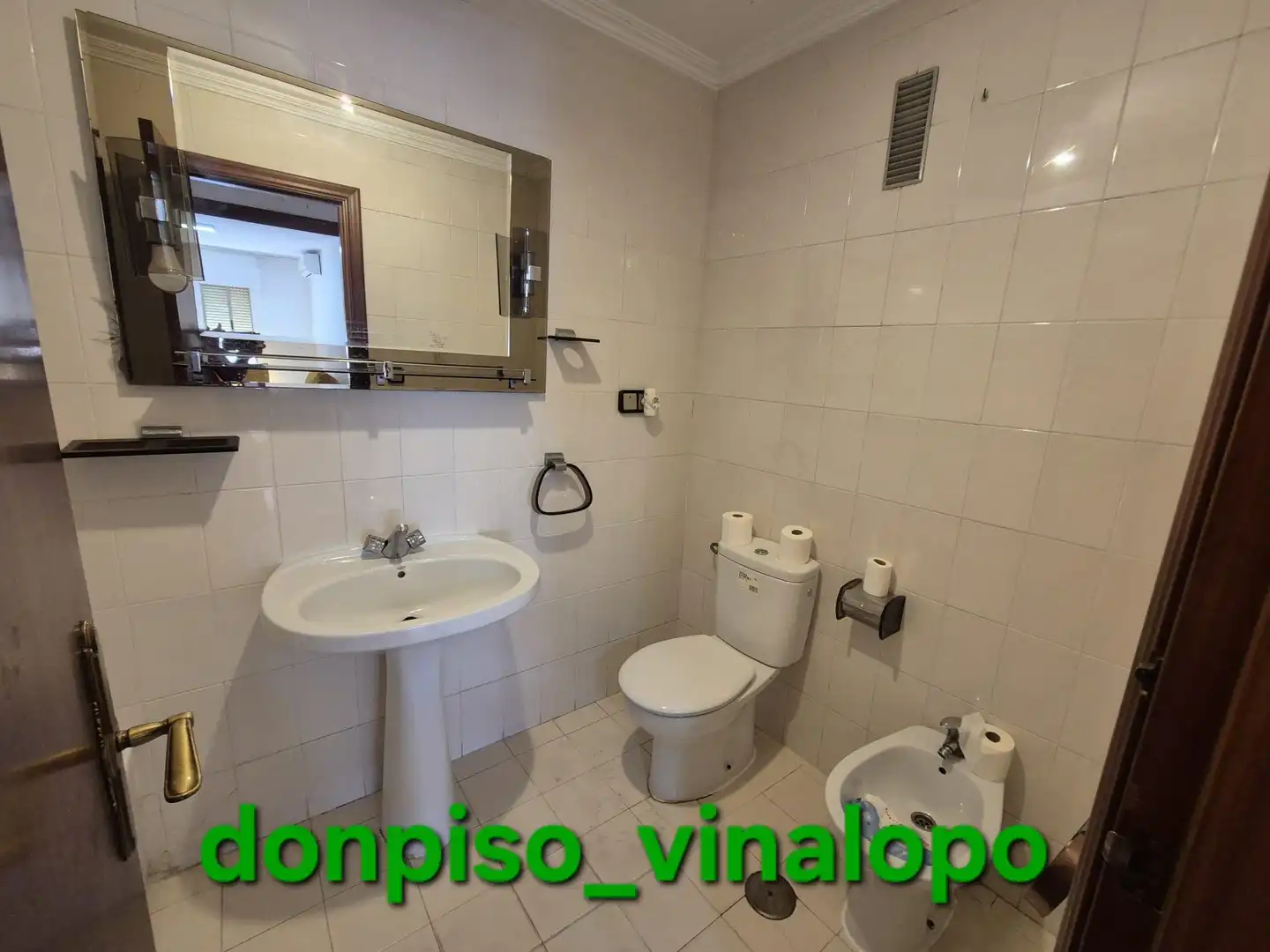 Bathroom of Apartments for sale in Elda  with Air Conditioner and Heating