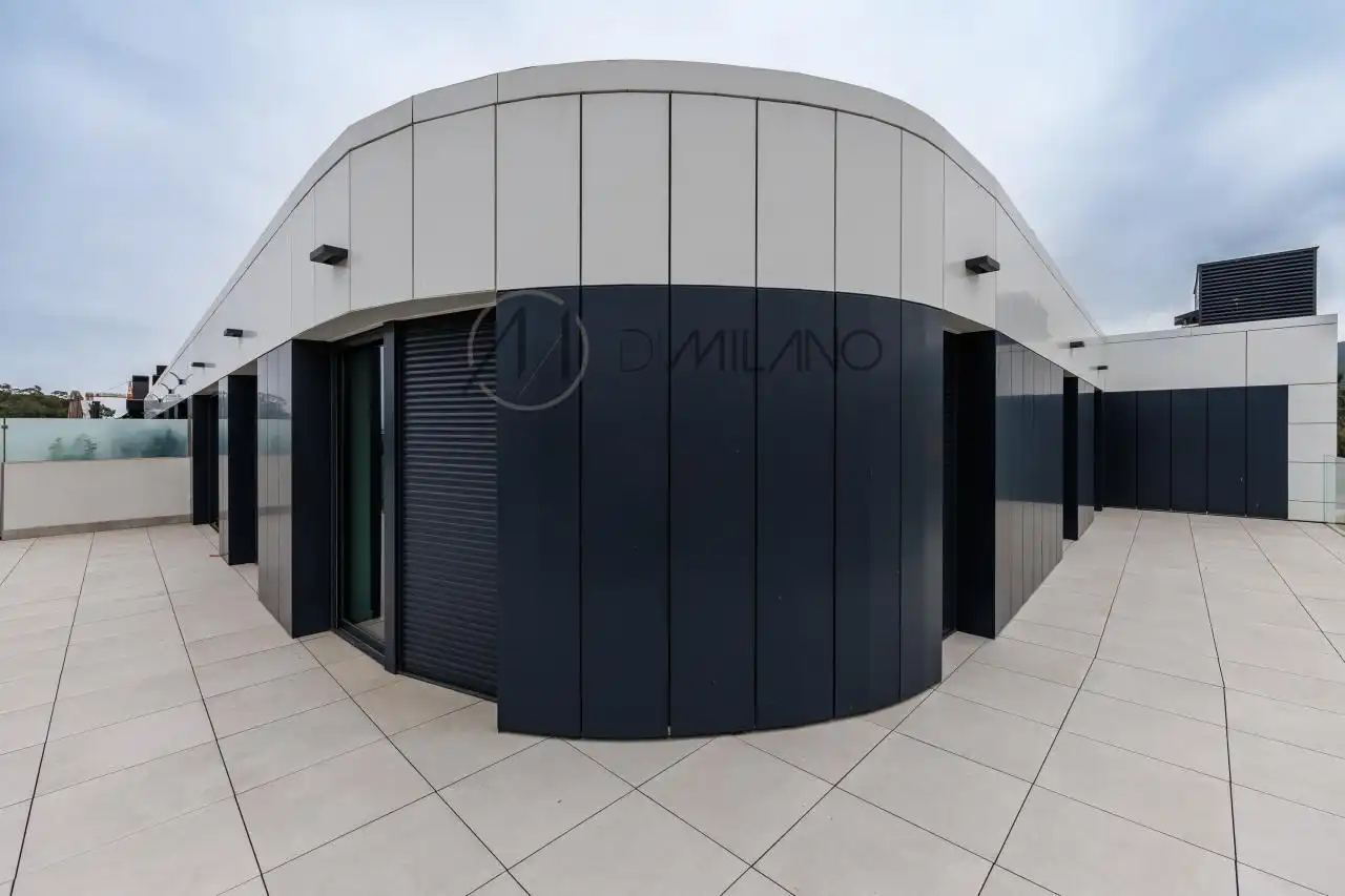 Vista exterior de Ático en venta en Vigo  con Calefacción, Terraza y Piscina