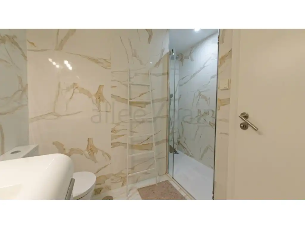 Bany de Apartament de lloguer en Benalmádena