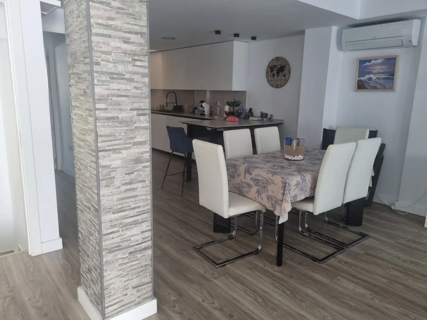 Comedor de Casa adosada de alquiler en San Fernando con Aire acondicionado, Calefacción y Jardín privado
