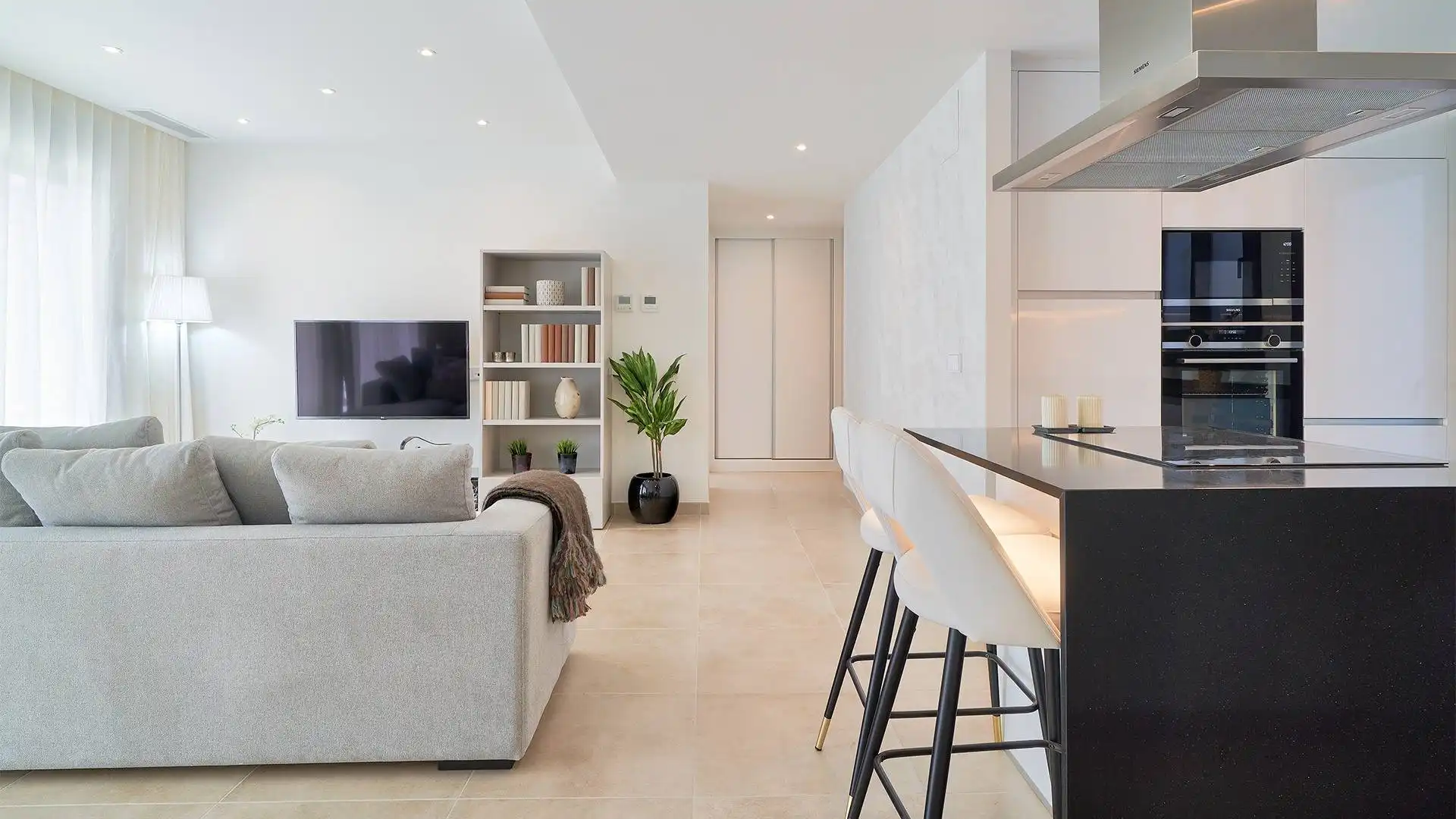 Apartment with terrace for sale in Calle Pico alcazaba, imagen 5