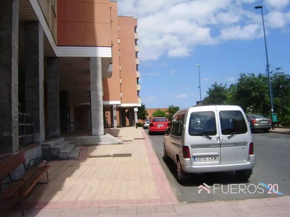 Business premises for sale in Rontegui - Pormetxeta, imagen 2