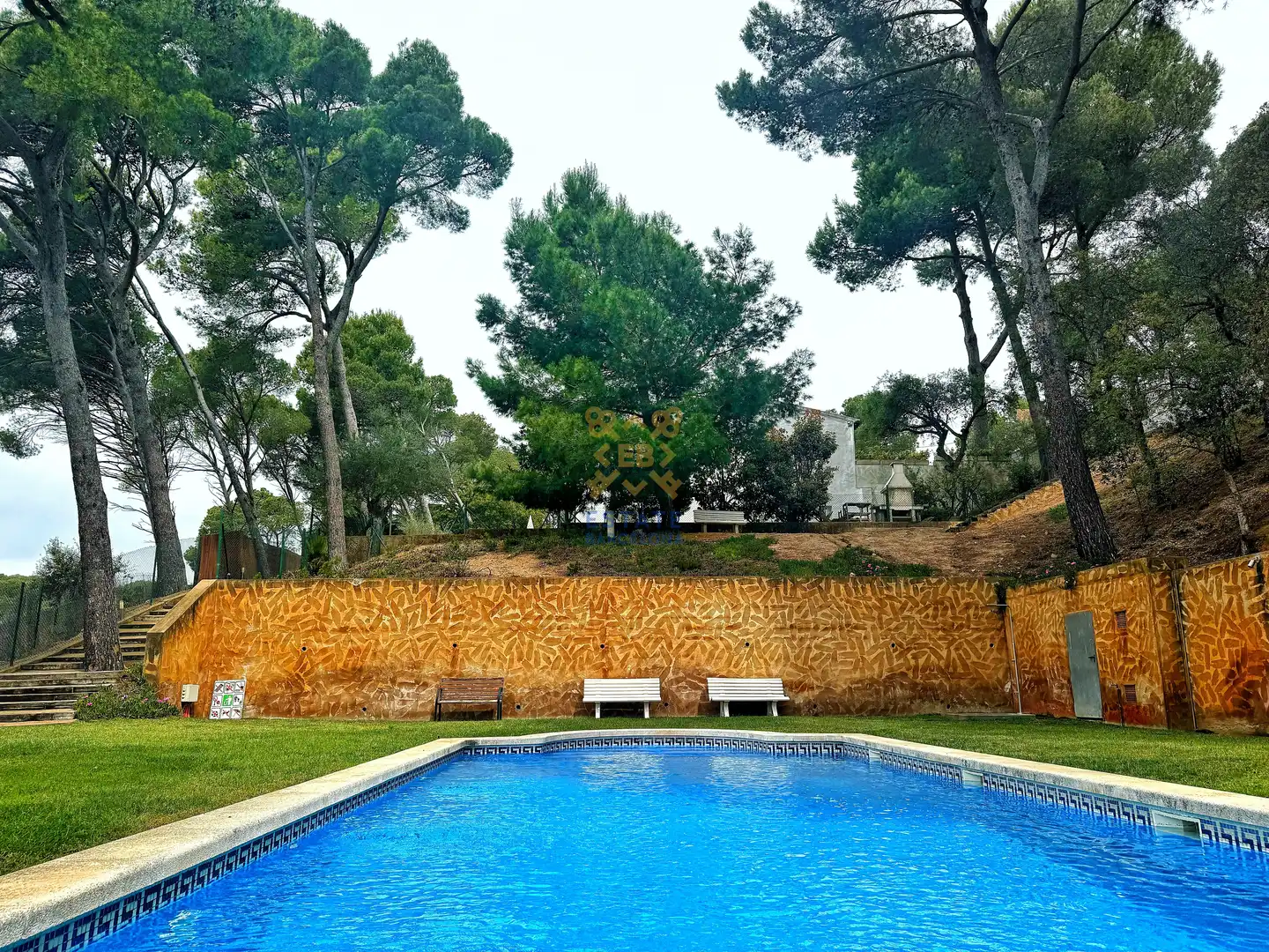 Schwimmbecken von Einfamilien-Reihenhaus zum Verkauf in Palafrugell mit Klimaanlage, Möbliert und Gemeinschaftspool