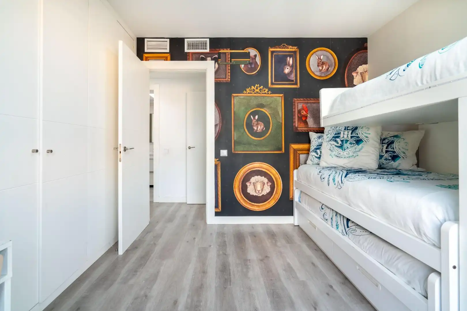 Habitación de Piso en venta en Almería con Aire acondicionado, Calefacción y Jardín privado