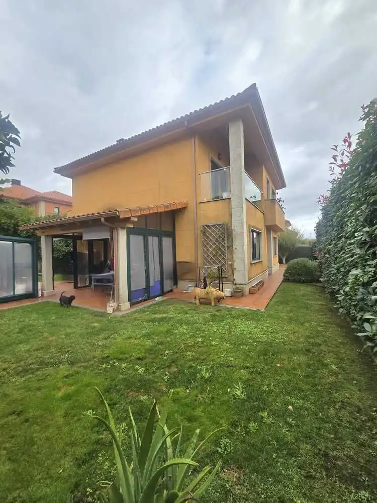 Casa con piscina en venta en A Malata - Catabois - Ciudad Jardín, imagen 24