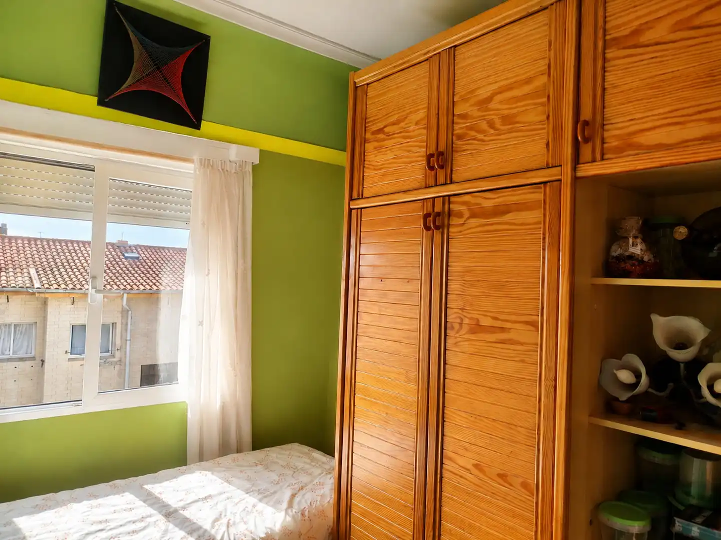 Schlafzimmer von Wohnung zur Miete in Santander mit Möbliert und Ofen