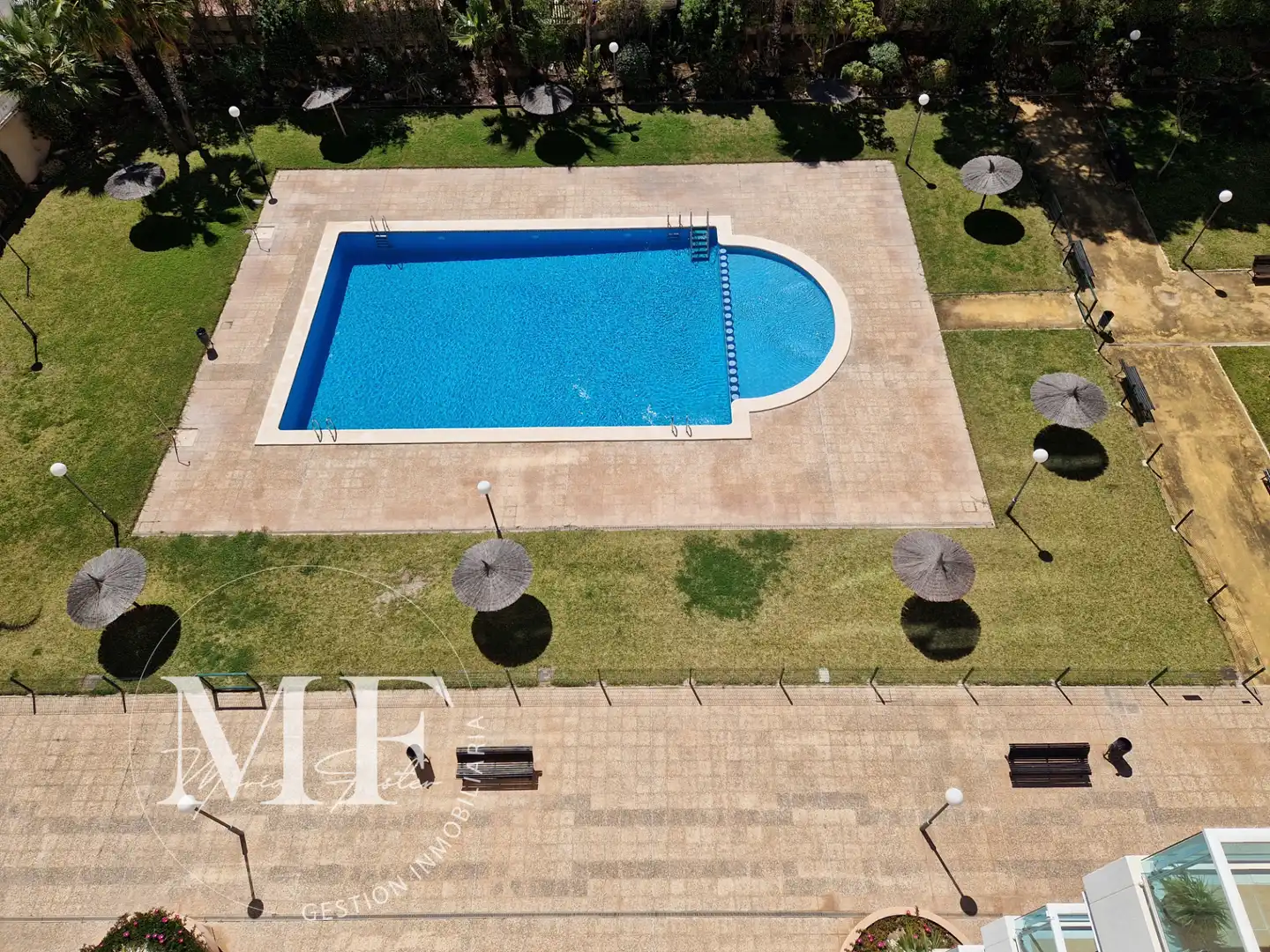 Schwimmbecken von Wohnung zum Verkauf in Alicante / Alacant mit Klimaanlage, Heizung und Terrasse