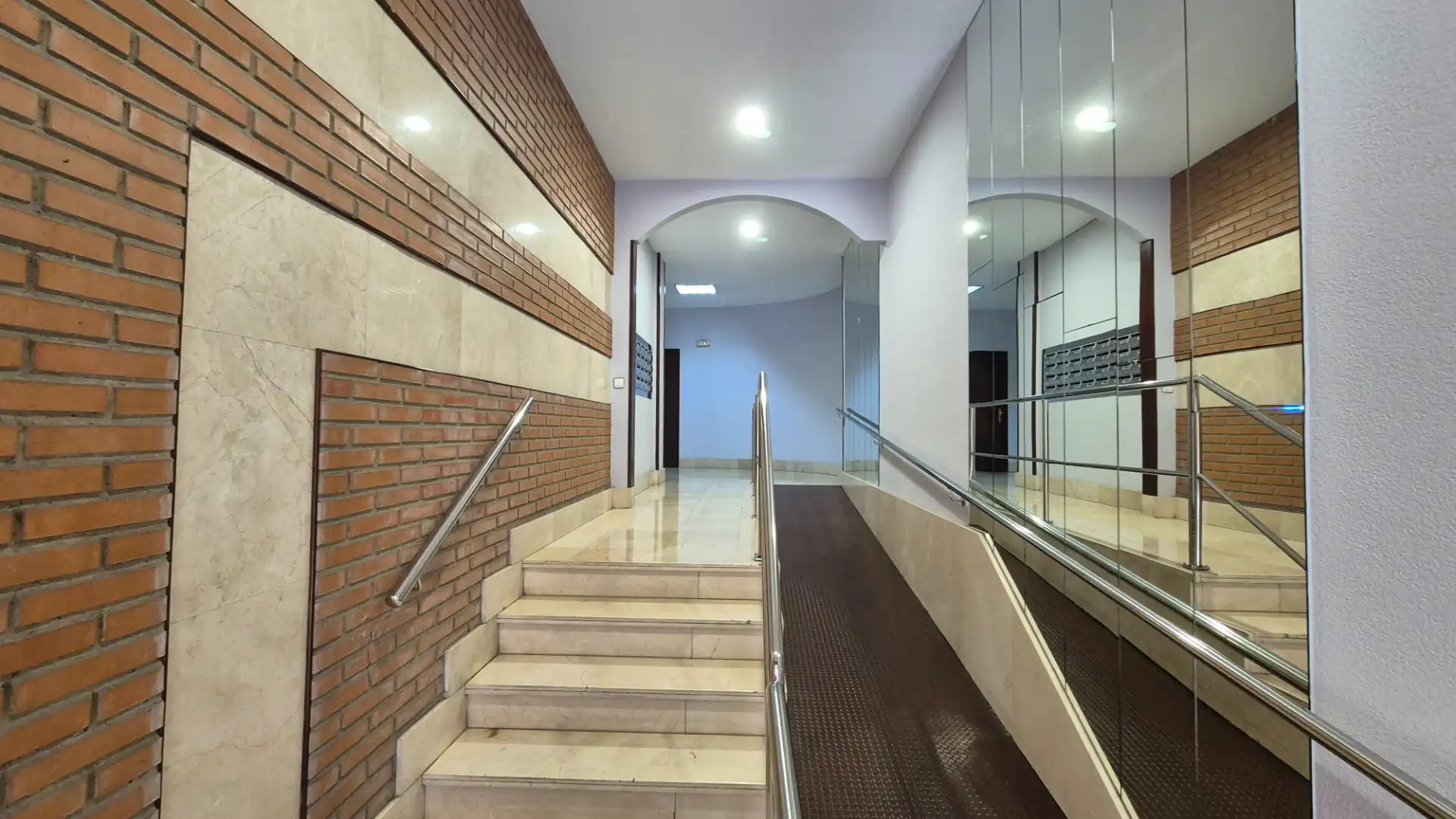 Dúplex en venta en Oviedo  con Calefacción, Parquet y Trastero