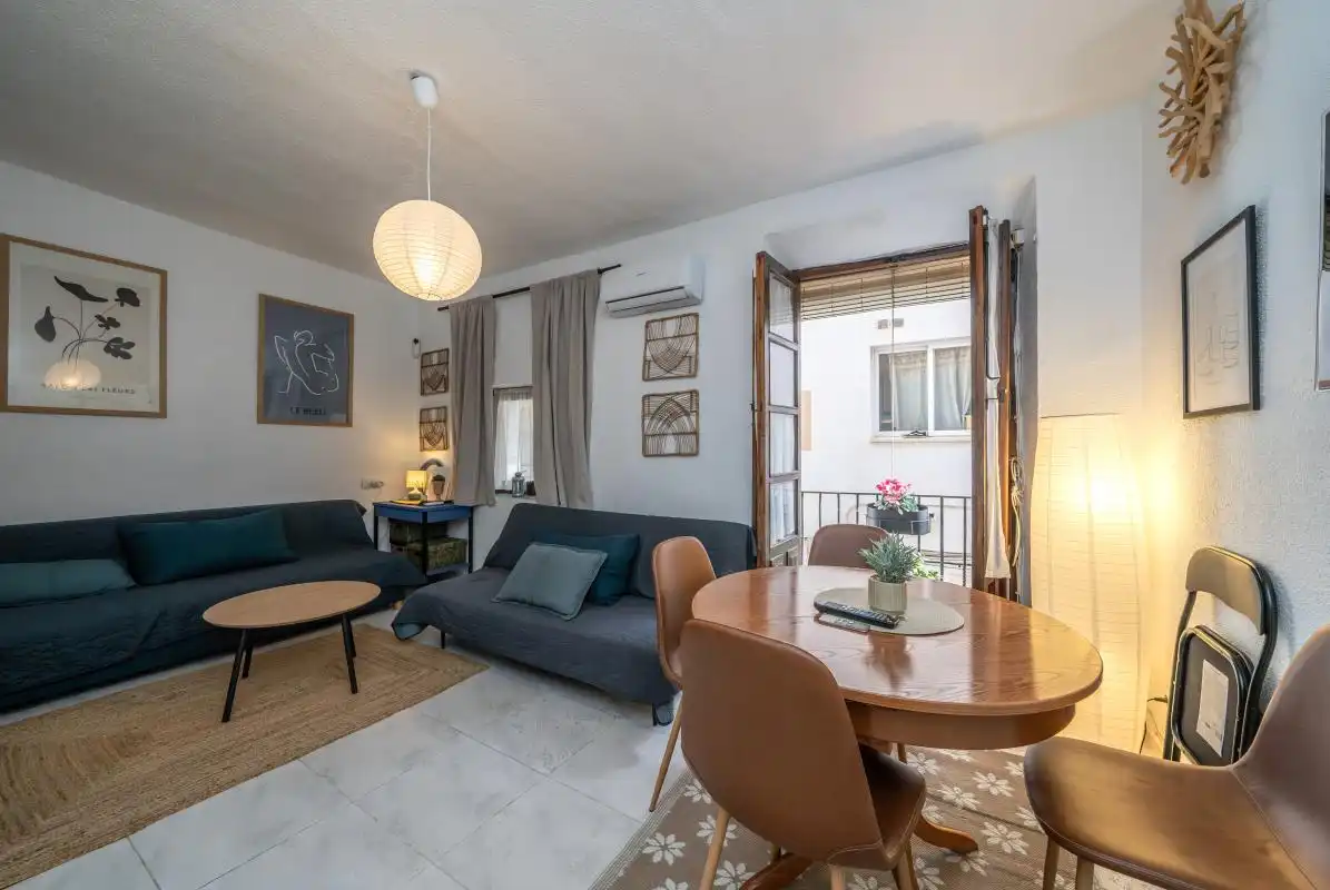 Vista exterior de Planta baja en venta en Benidorm con Aire acondicionado, Calefacción y Terraza