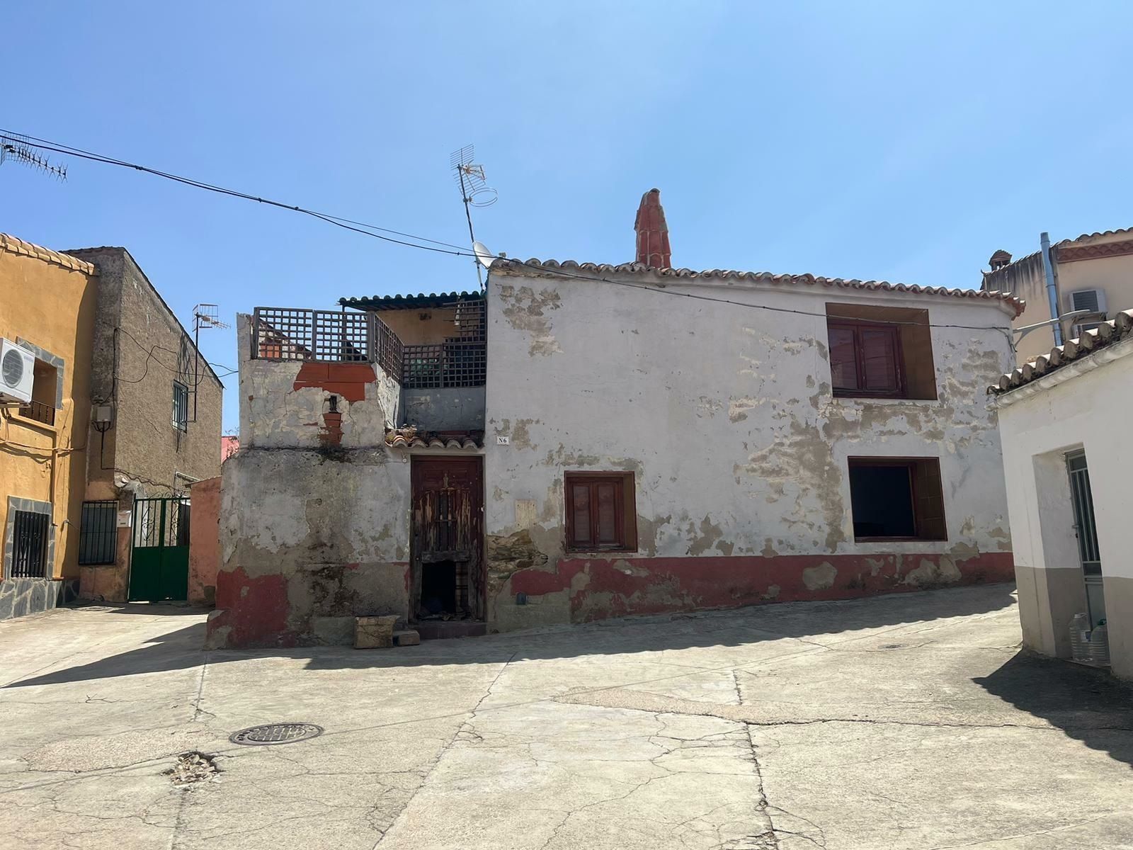 Vista exterior de Casa adosada en venda en Aldeacentenera amb Terrassa i Traster