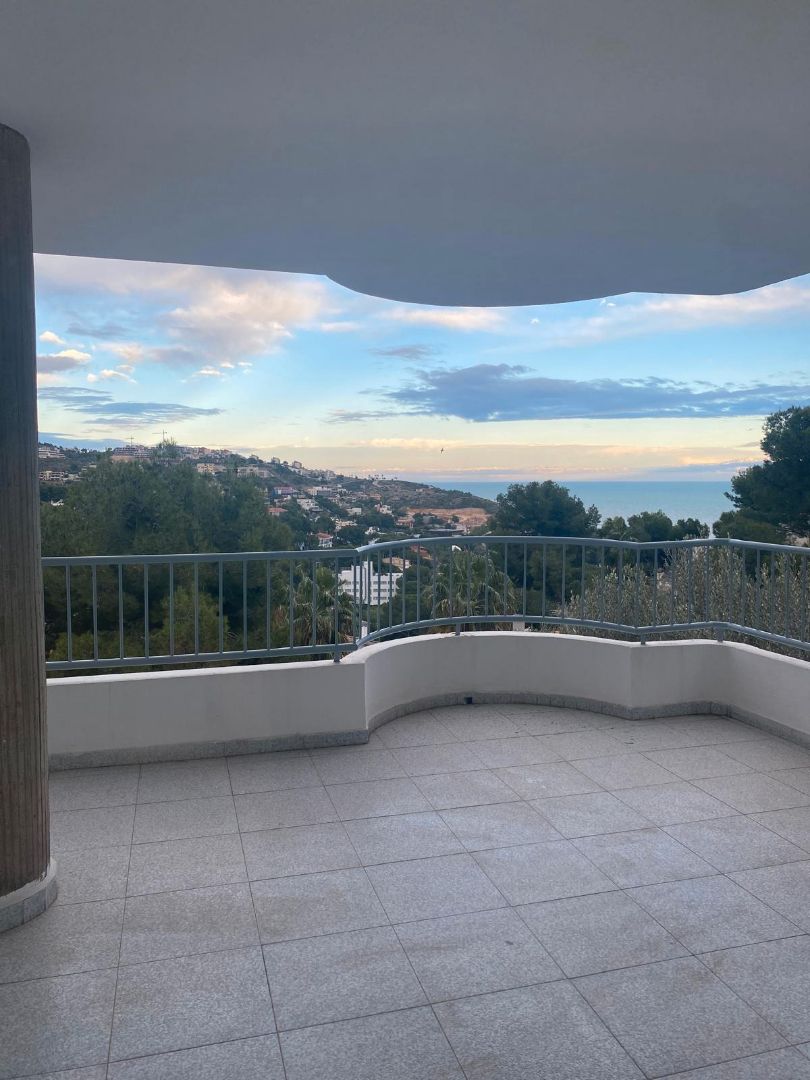 Exterior view of Single-family semi-detached to rent in Oropesa del Mar / Orpesa  with Air Conditioner, Heating and Private garden