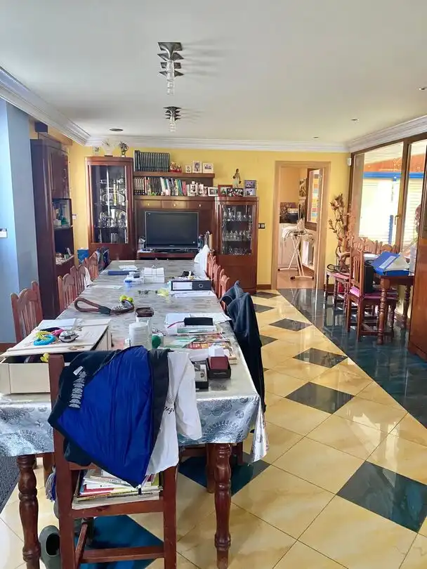 Menjador de Casa o xalet en venda en Vitoria - Gasteiz amb Calefacció, Jardí privat i Terrassa