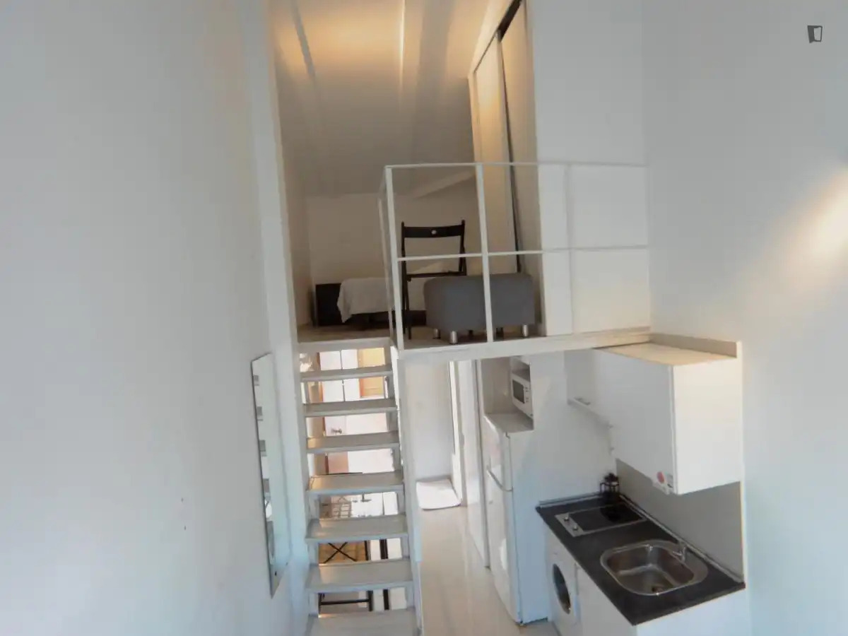 Study for rent in Puerta del Ángel