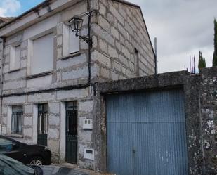 Vista exterior de Casa adosada en venda en Celanova amb Terrassa, Traster i Balcó