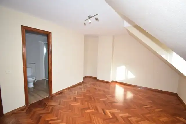Dúplex en venta en A Coruña Capital  con Calefacción, Parquet y Horno