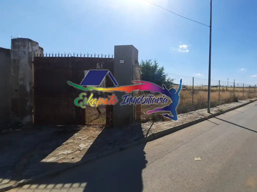 Terreno residenziale in vendita a Calle Madrid 69