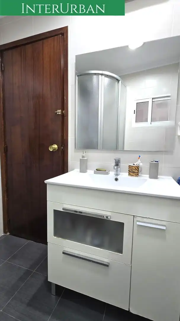 Baño de Piso en venta en Llíria con Aire acondicionado, Calefacción y Balcón