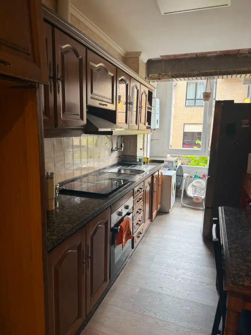 Küche von Wohnung zum Verkauf in Oviedo  mit Heizung, Parkett und Möbliert