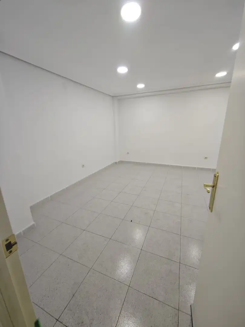 Oficina de alquiler en Alicante / Alacant con Aire acondicionado, Calefacción y Trastero