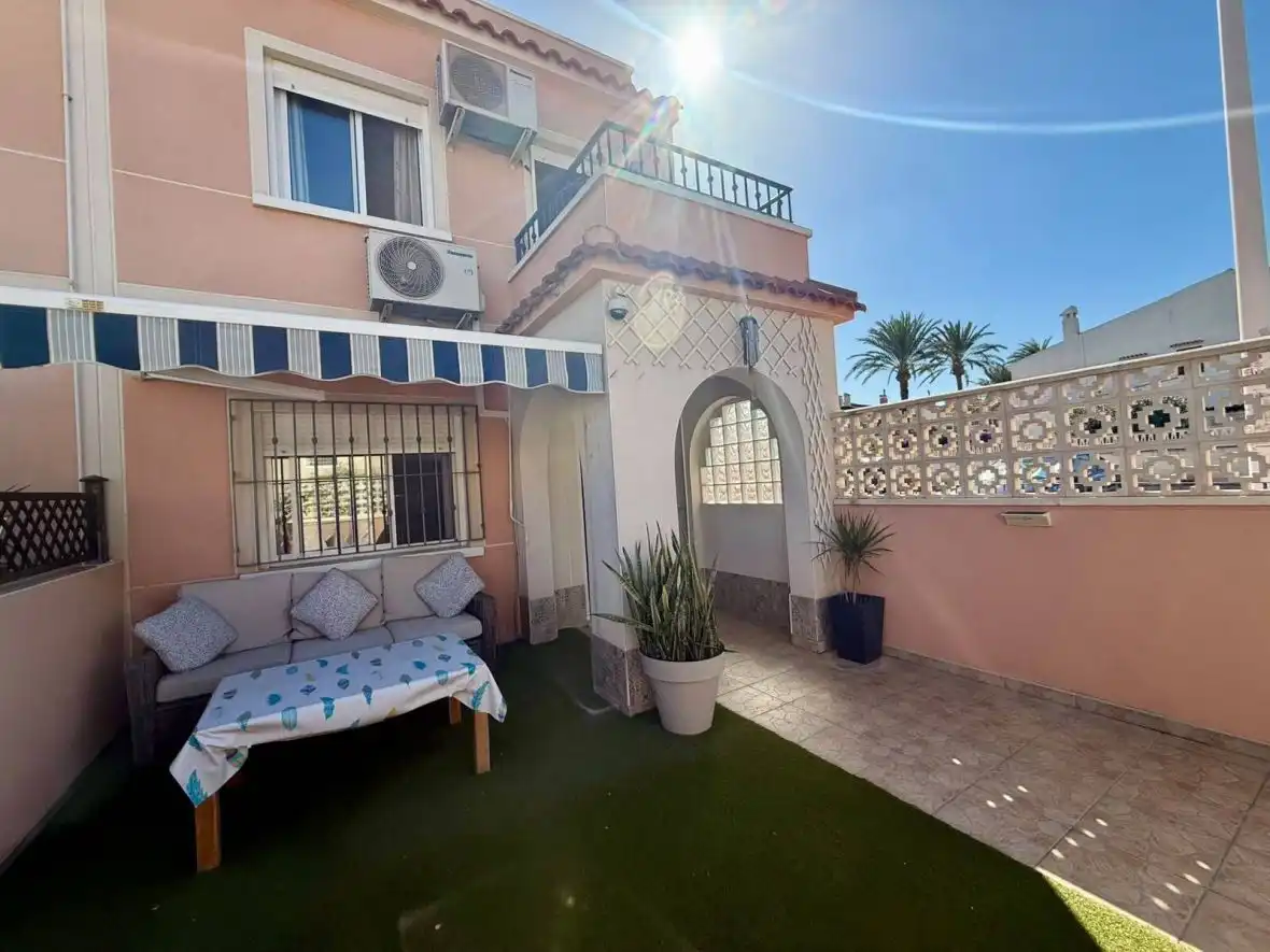 Bungalow for sale in calle canarias, imagen 4