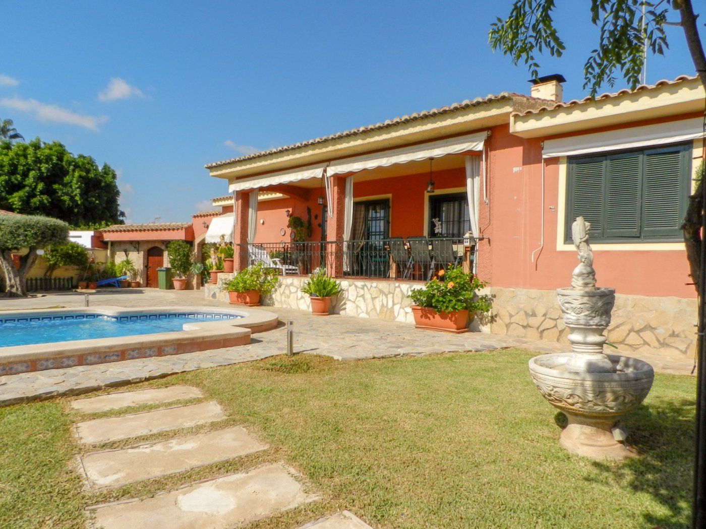 Jardín de Casa o chalet en venta en San Vicente del Raspeig / Sant Vicent del Raspeig con Calefacción, Jardín privado y Terraza