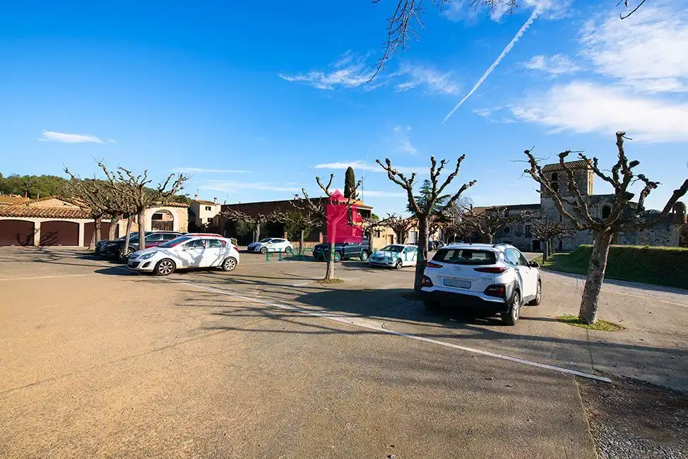 Parking of Houses for sale in Crespià