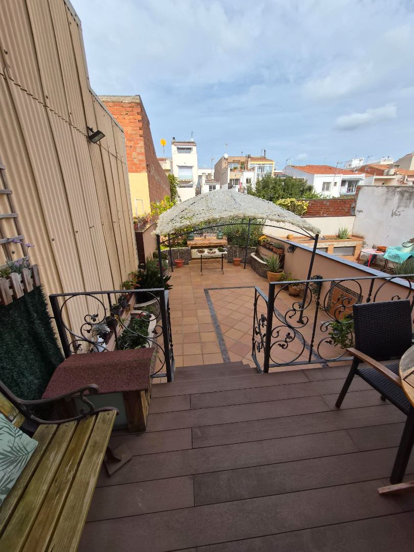 Terrassa de Casa adosada en venda en Terrassa amb Aire condicionat, Calefacció i Jardí privat