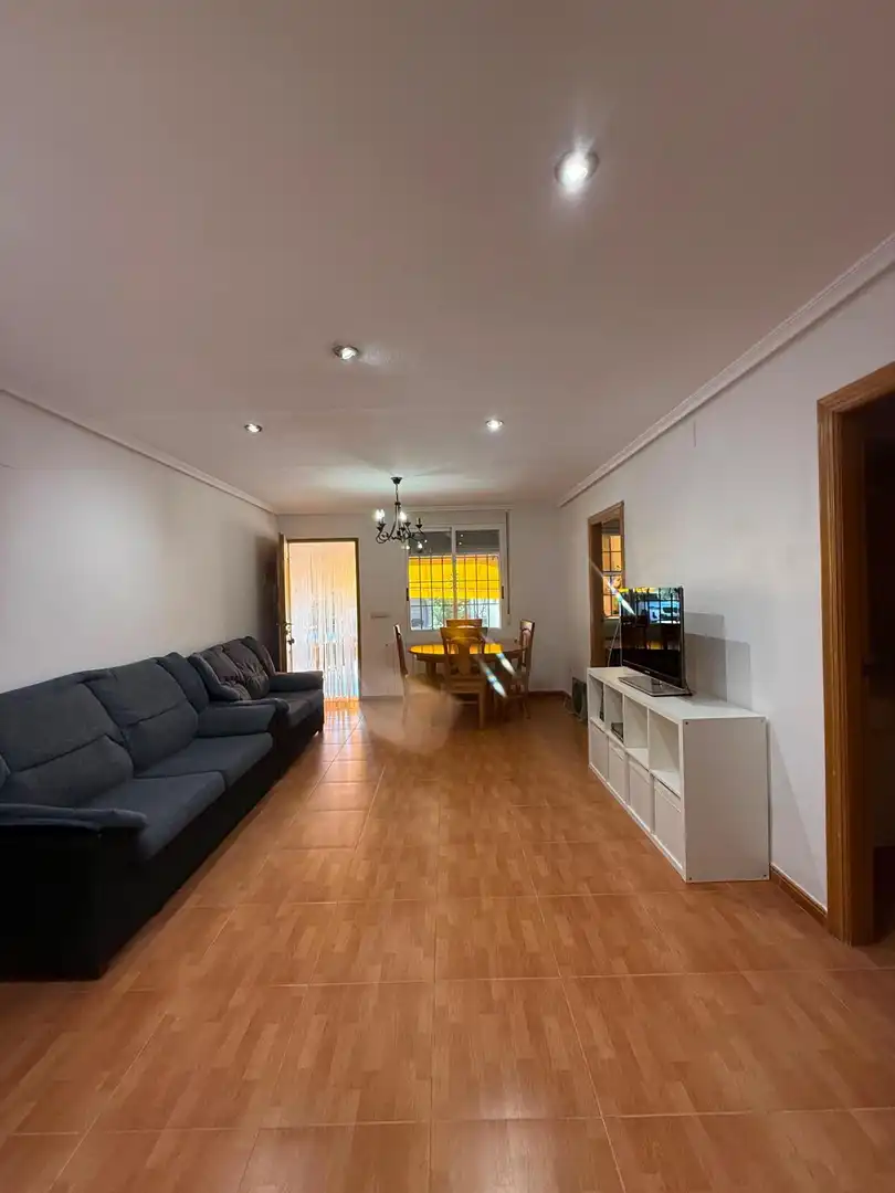 Sala de estar de Casa o chalet de alquiler en Elche / Elx con Aire acondicionado, Calefacción y Jardín privado