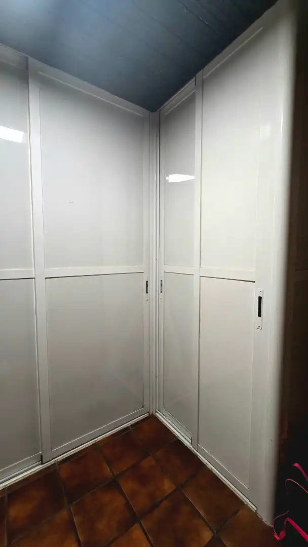 Habitación de Casa adosada en venta en Alcalá de Henares con Aire acondicionado, Calefacción y Jardín privado