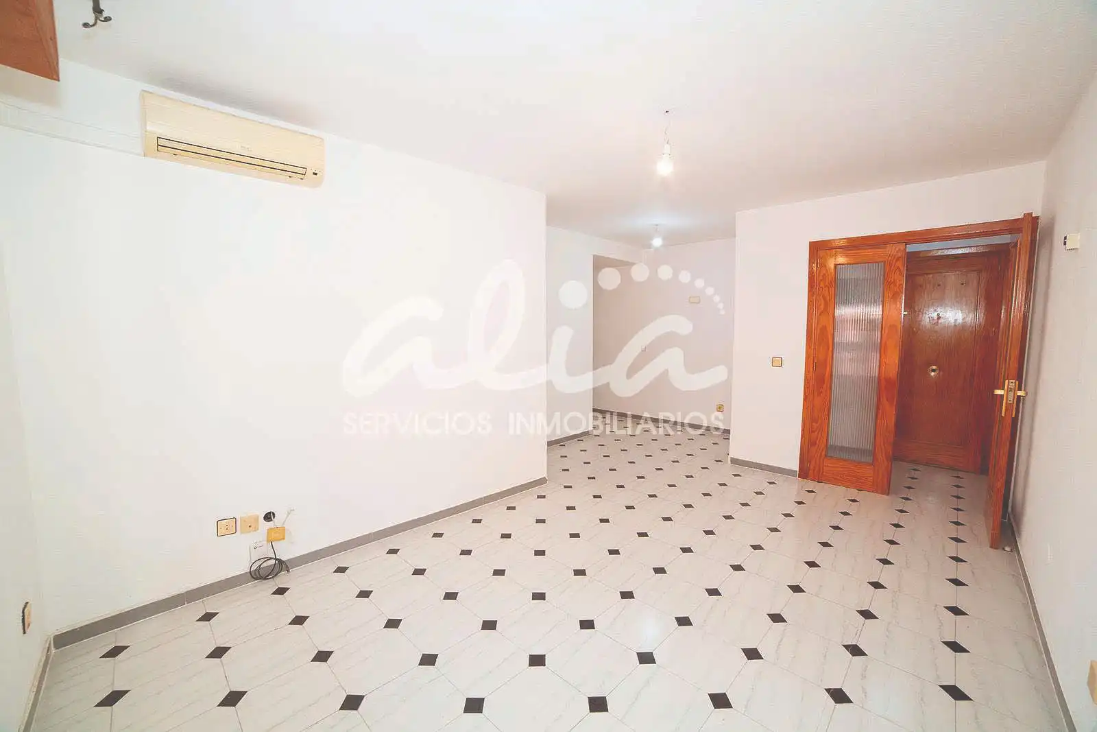 Flat for sale in Pinto  with Air Conditioner, Heating and Terrace