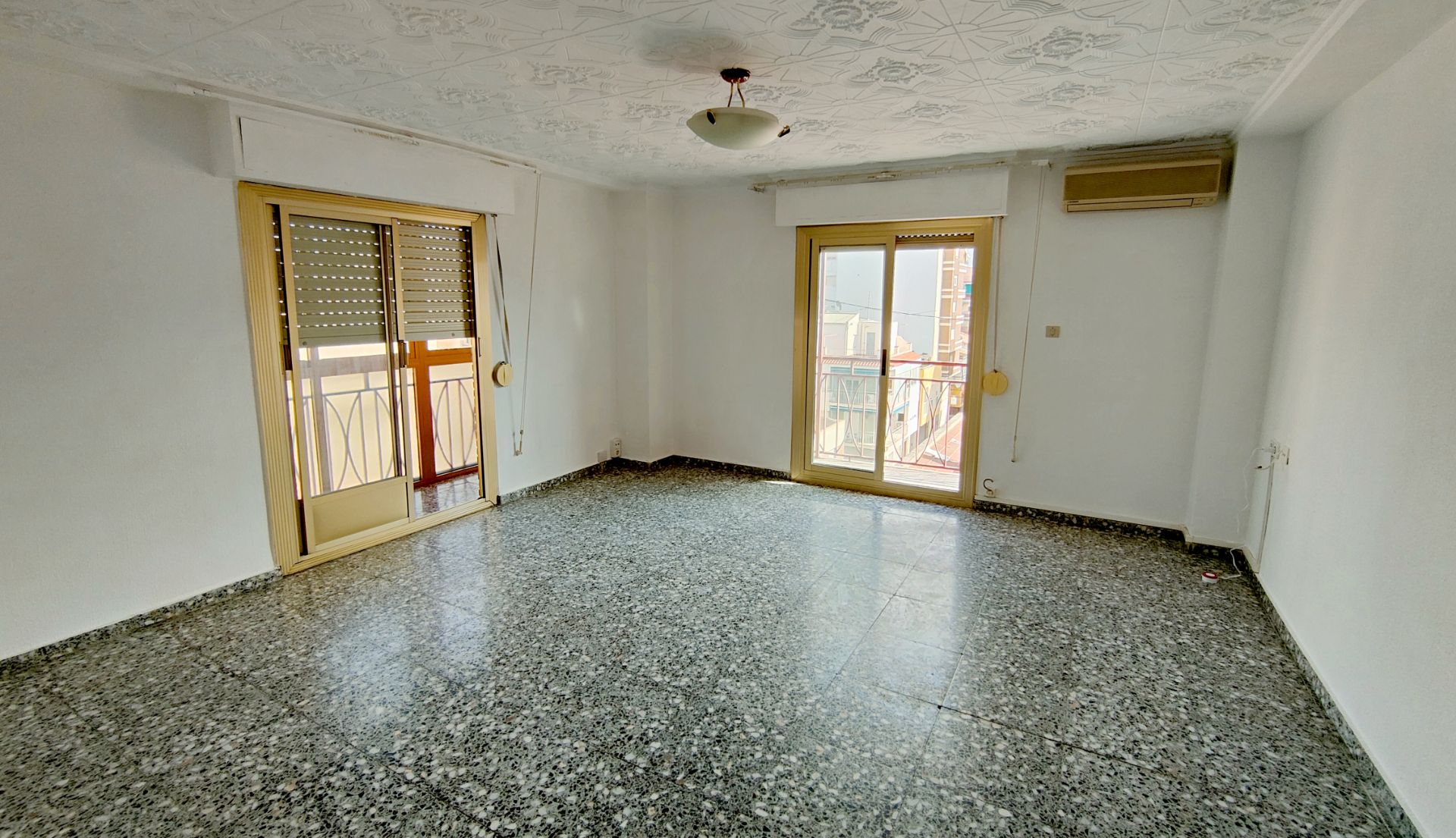 Sala d'estar de Pis en venda en Elda