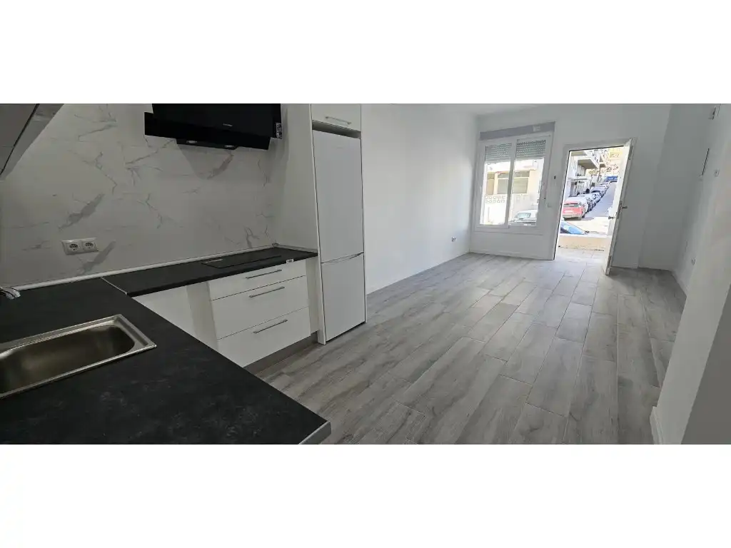 Flat for sale in Calle Miami, 1, La Carihuela - Los Nidos