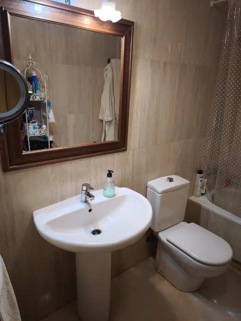 Baño de Piso en venta en Melilla con Aire acondicionado, Amueblado y Balcón