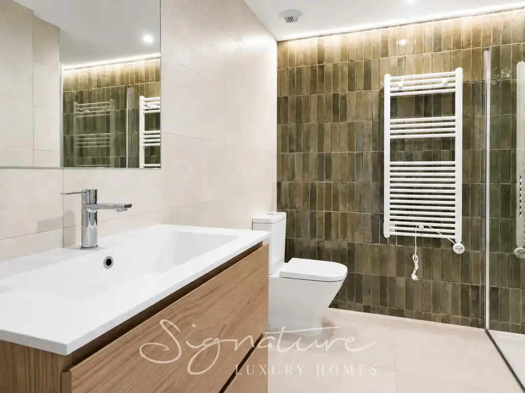 Baño de Planta baja de alquiler en Barcelona con Aire acondicionado, Piscina y Amueblado