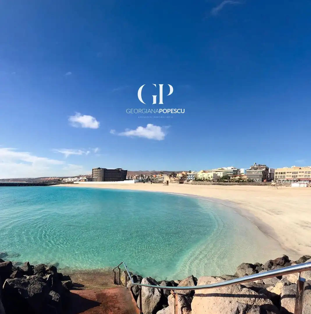 Vista exterior de Dúplex en venta en Puerto del Rosario con Terraza, Trastero y Amueblado