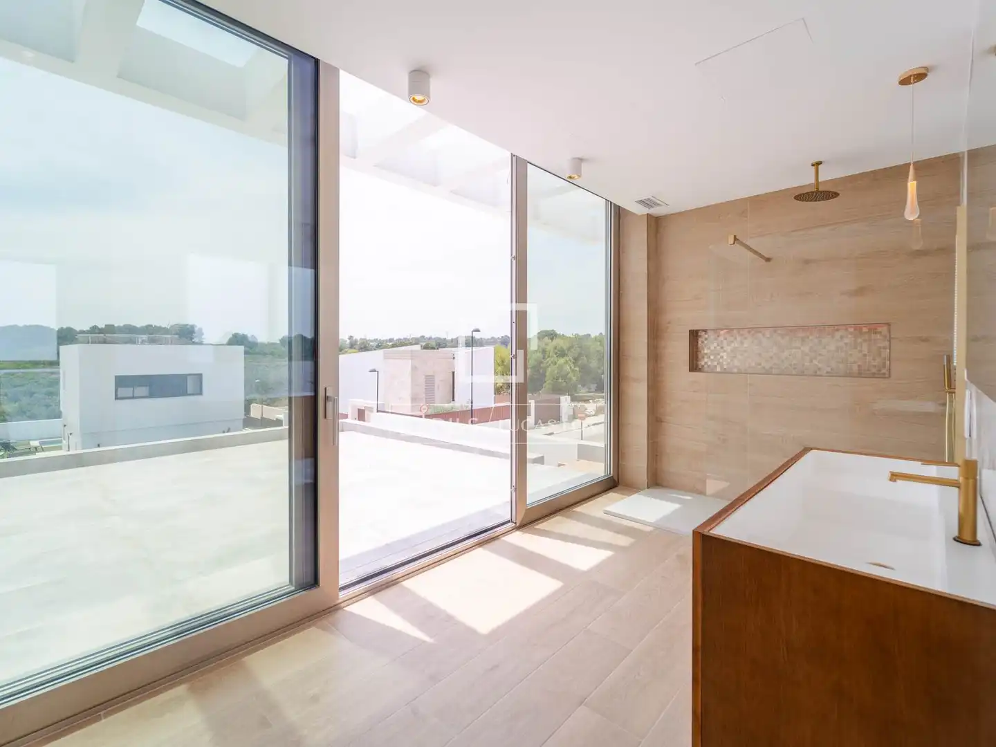 Bathroom of Houses for sale in Torrent  with Air Conditioner, Private garden and Terrace
