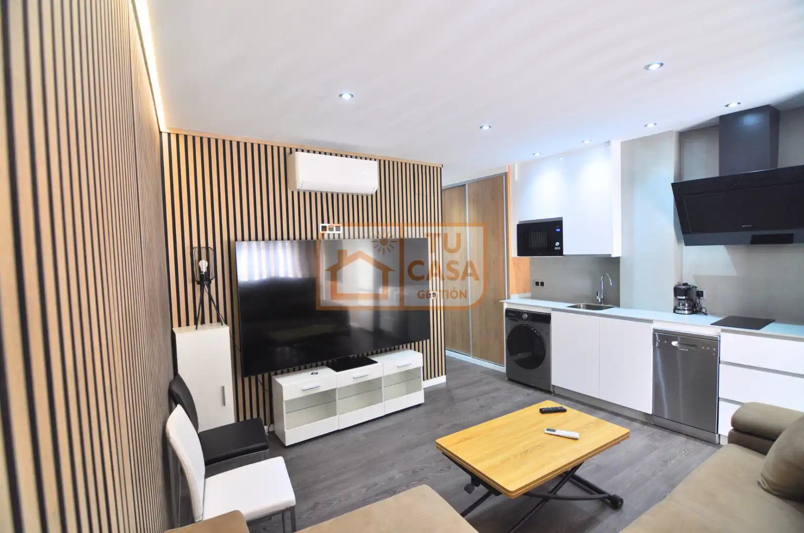 Sala de estar de Apartamento de alquiler en Cáceres con Aire acondicionado, Calefacción y Amueblado