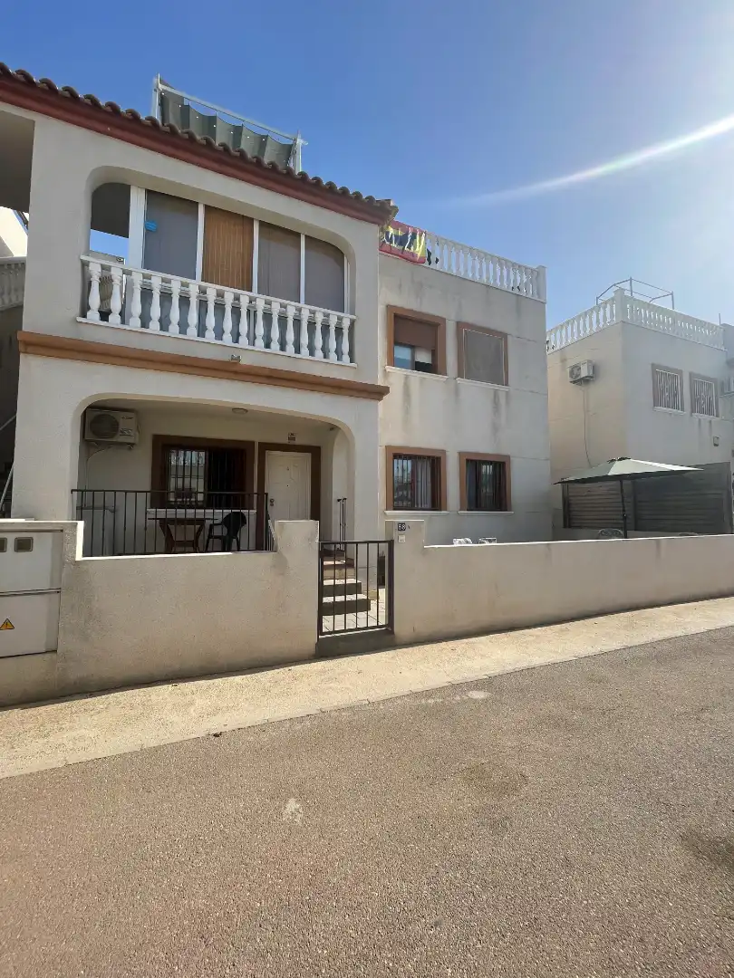 Terraced house with pool for sale in Avenida de las Cortes Valencianas