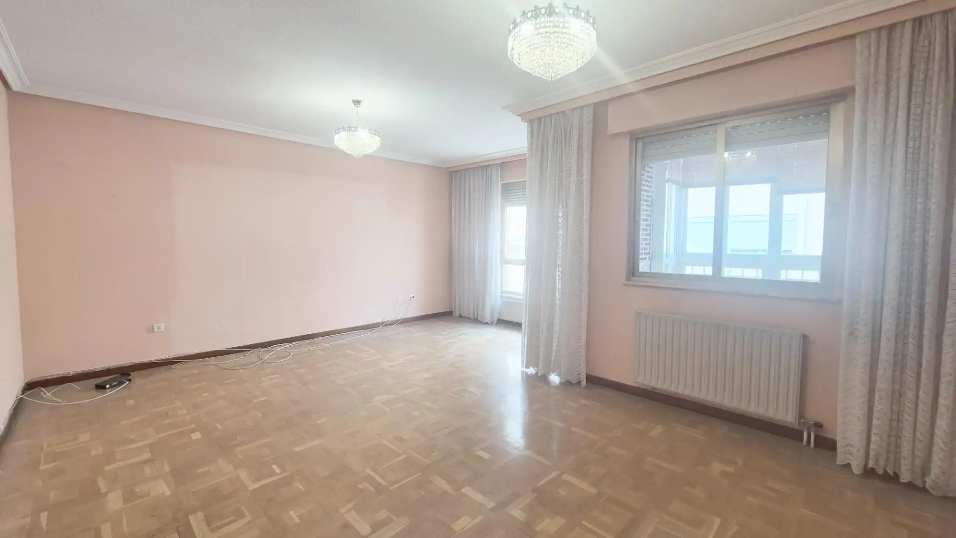 Sala d'estar de Pis en venda en Salamanca amb Calefacció