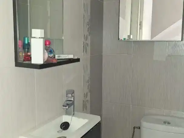 Bany de Pis en venda en  Sevilla Capital amb Aire condicionat