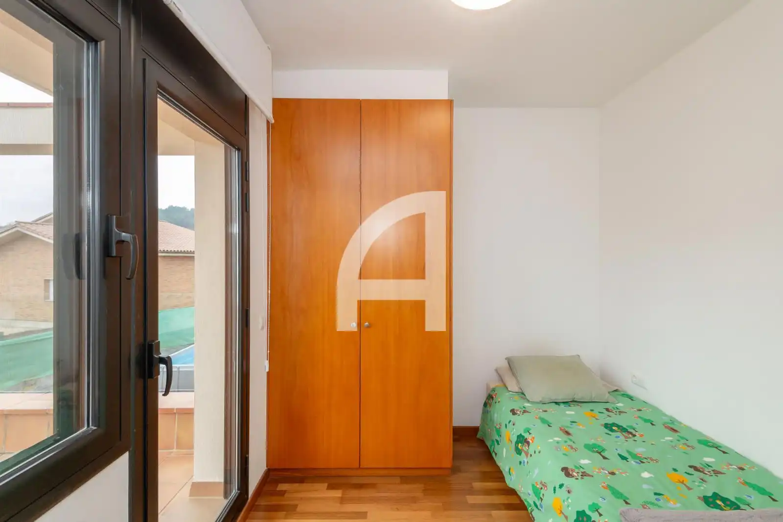 Habitación de Casa o chalet en venta en Sant Julià de Ramis con Aire acondicionado, Calefacción y Jardín privado