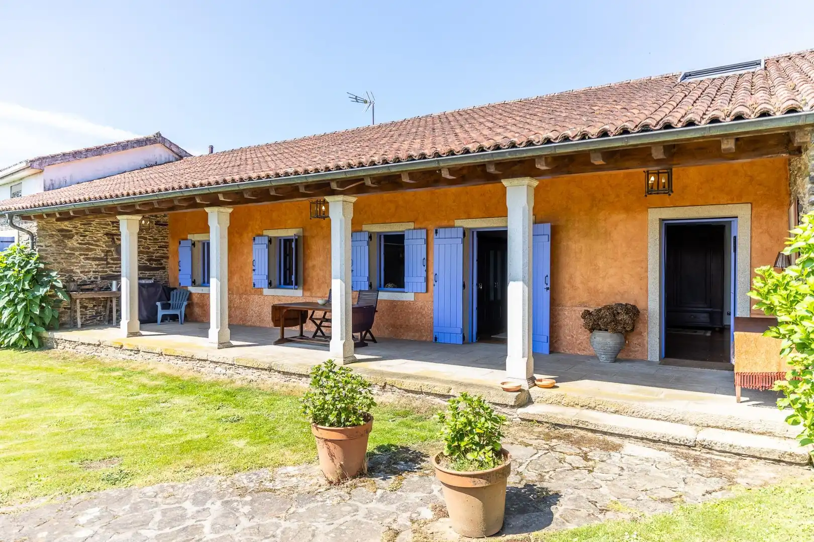 Vista exterior de Casa o chalet en venta en O Pino  con Calefacción, Jardín privado y Terraza